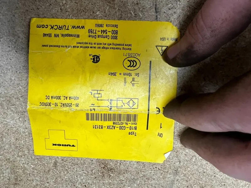 Датчик приближения Turck Bi10-G30-AZ3X-B3131 Inductive Proximity Sensor 20-250 V — фото лота 2