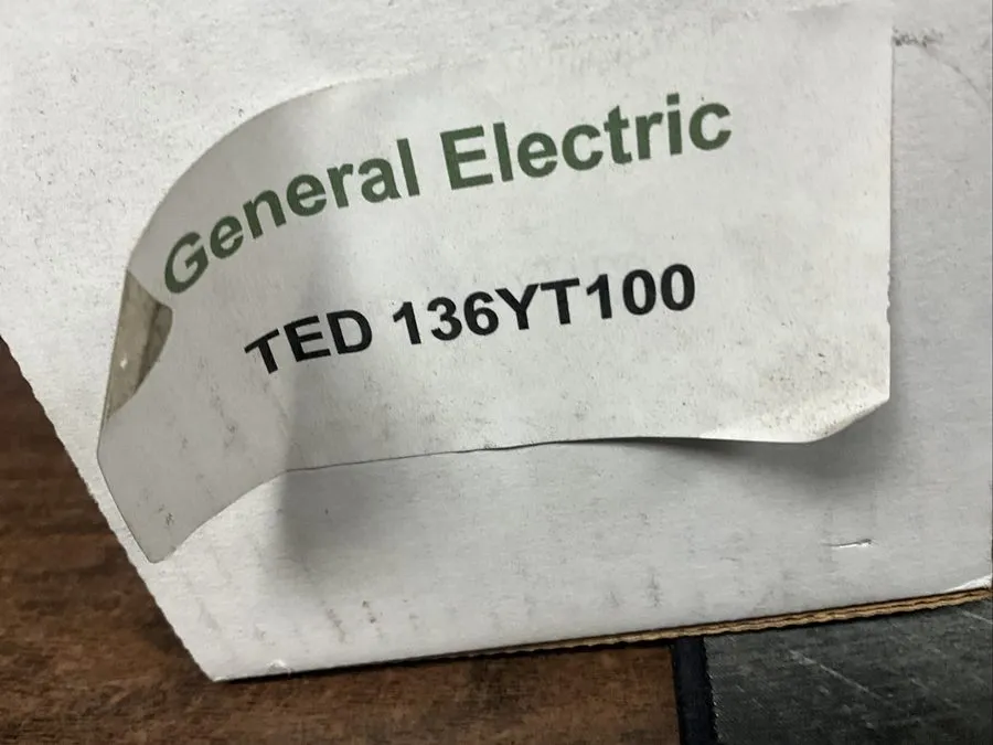 Автоматический выключатель General Electric TED134Y100 100 Amp 480V 3 Pole Circu