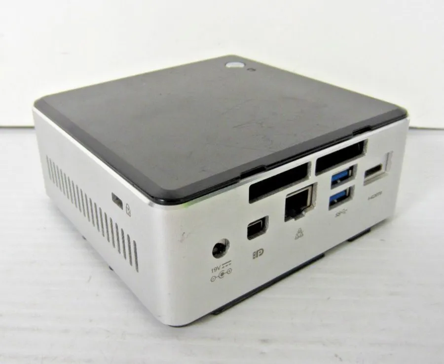 SSD-накопитель Intel NUC NUC5i5RYH Tiny PC i5-5250U 8GB RAM 500GB SSD Win 10 NO 