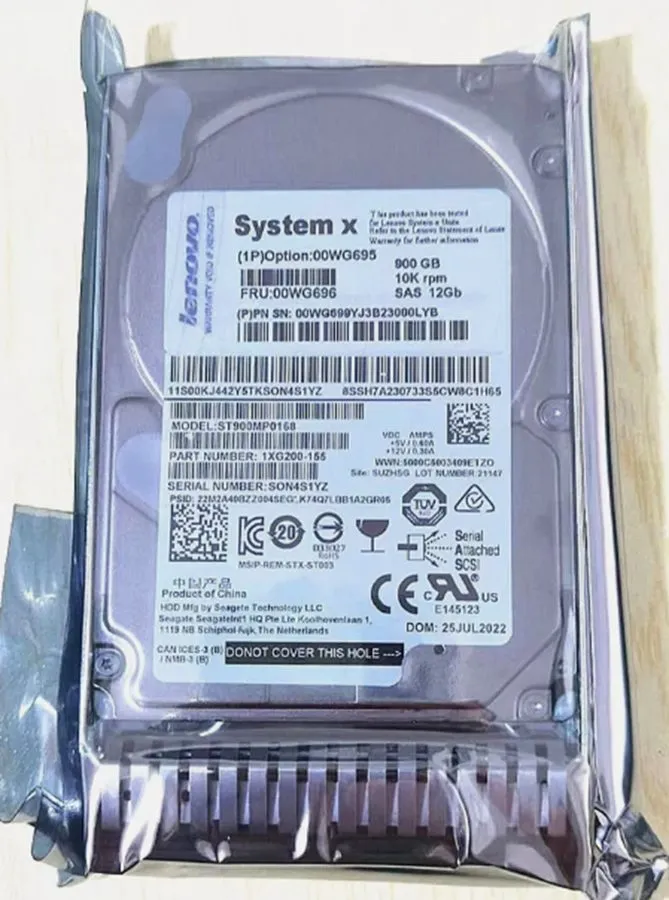 Жёсткий диск Lenovo 00WG695 00WG696 00WG699 900GB 12Gbps 10K 2.5" SAS HDD HARD D