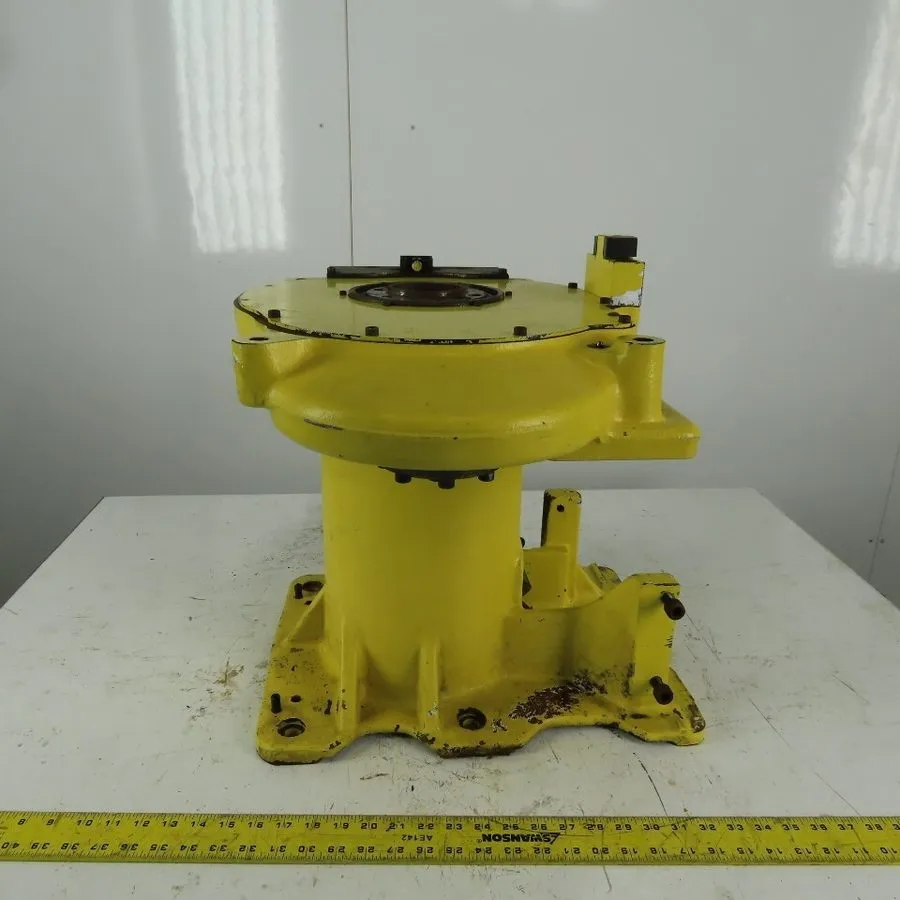 Оборудование ЧПУ Fanuc A05B-1210-B201 Arc Mate 100i Robotic Manipulator Floor Ca