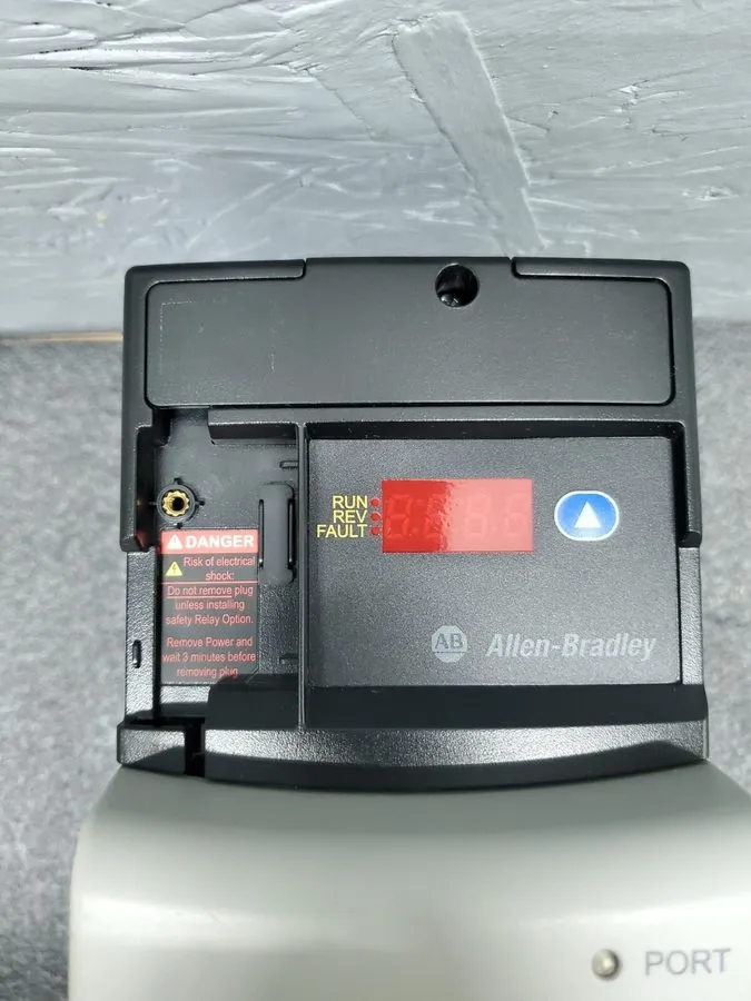 Частотный преобразователь Allen-Bradley 22D-B2P3N104 /A PowerFlex 40P 208-240V 3