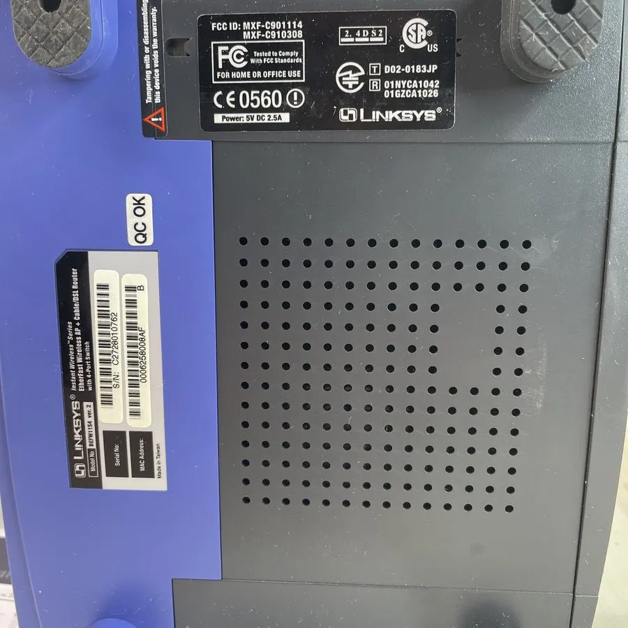 Маршрутизатор Linksys BEFW11S4 11 Mbps 4-Port 10/100 Wireless B Router