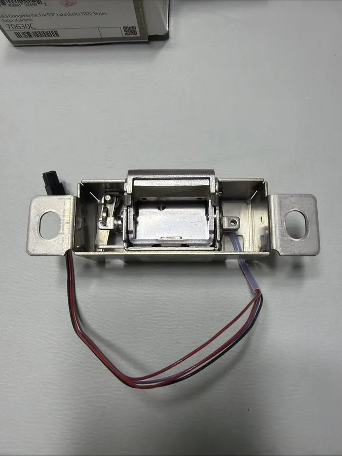 Оборудование видеонаблюдения Assa Abloy Electric Strike Complete Pac HES 7000C-6