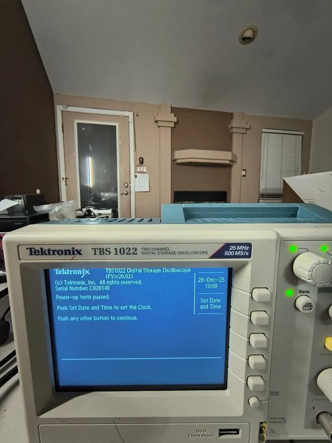 Осциллограф Tektronix TBS1022 Two Channel Digital Storage Oscilloscope 25 MHz 50
