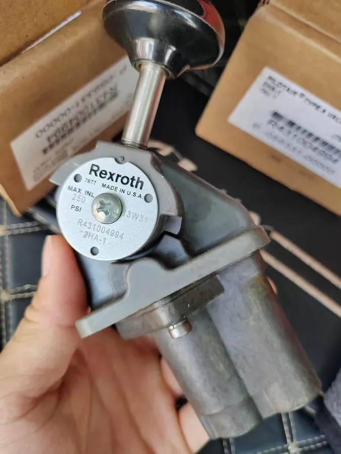 Пневмораспределитель Aventics R431004994 Pneumatic Directional Valve