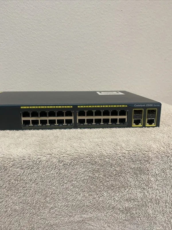 Коммутатор CISCO CATALYST 2960 SERIES 24-PORT SWITCH 100-240 VAC WS-C2960-24TC-L — фото лота 3