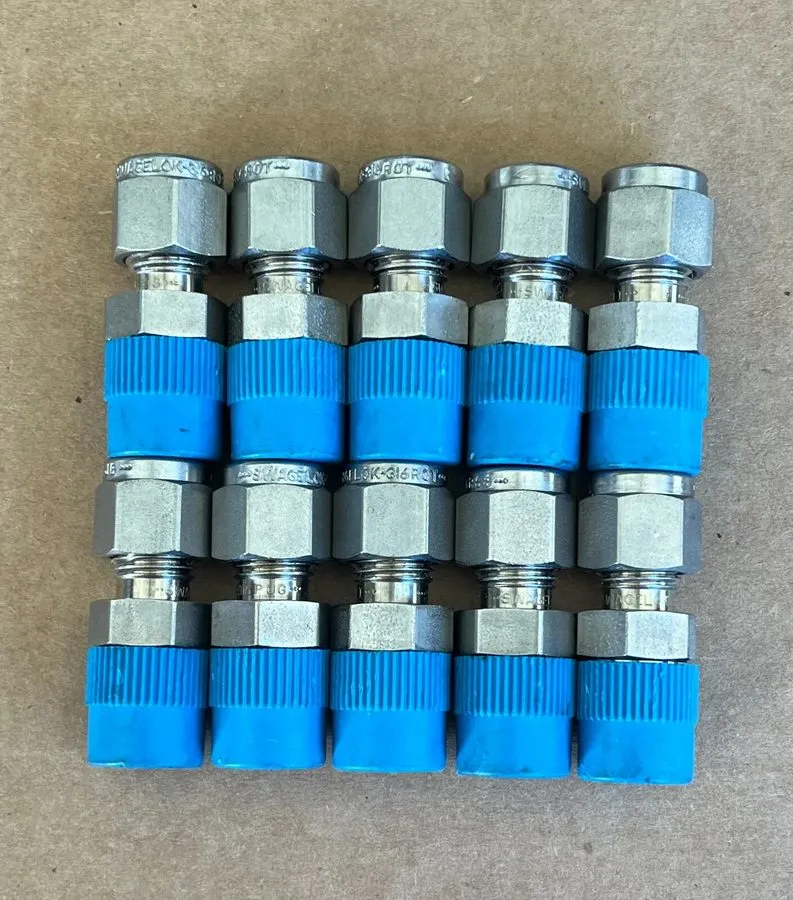 Разъём SWAGELOK SS-400-1-4 SS CONNECTOR FITTING, 1/4" TUBE x 1/4" MNPT MALE