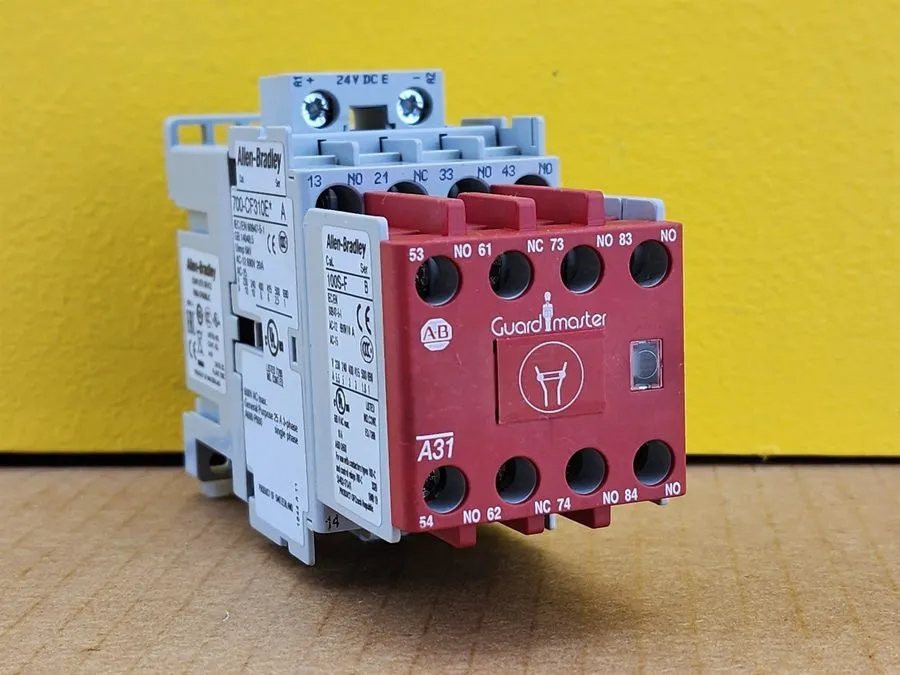 Реле безопасности Allen Bradley 700S-CF620EJC Safety Relay, 3 NO/1 NC, 24VDC Ele