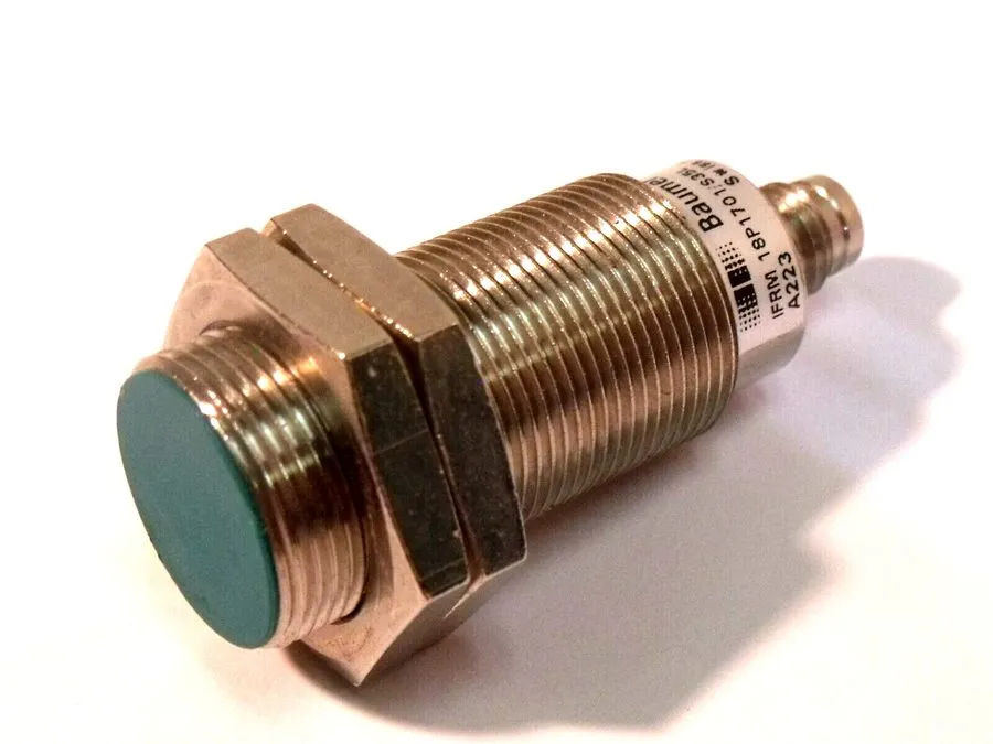 Датчик приближения Baumer Electric Inductive Proximity Sensor IFRM 18P1701/S35L