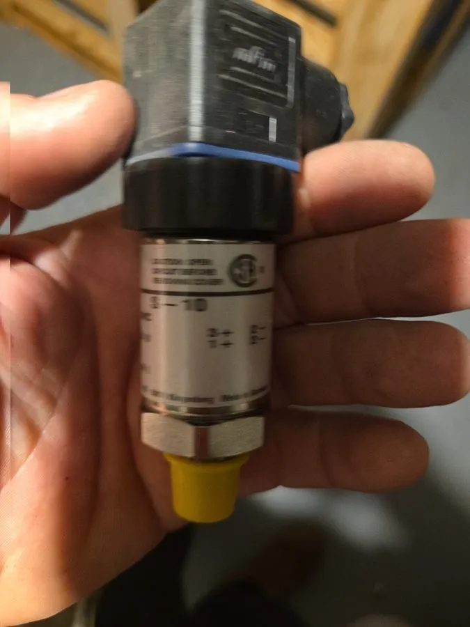 Датчик давления wikai s-10 pressure transmitter 0-100inwc output0-10v input 14-3 — фото лота 1