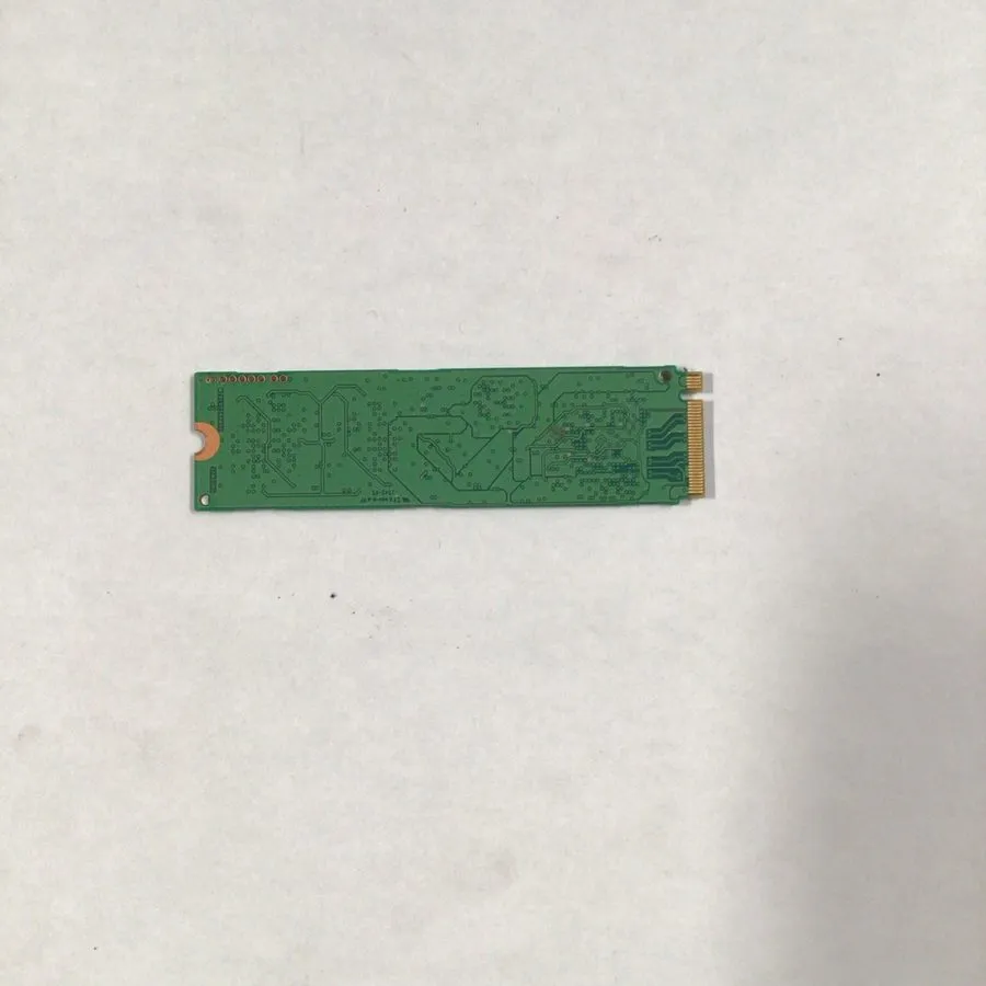 SSD-накопитель Samsung PM951 256GB NVMe M.2 SSD Health is 89% — фото лота 1