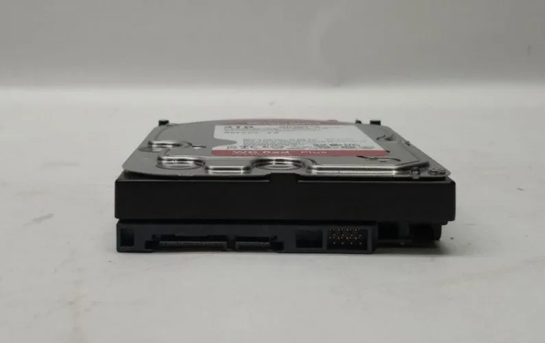 Жёсткий диск Western Digital Red Plus NAS 4TB HDD 3.5" SATA 6Gbps 5400RPM WD40EF — фото лота 2