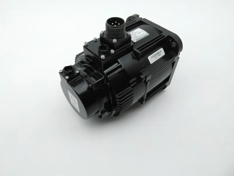 Серводвигатель Yaskawa SGMGV-30A3A61 AC Servo Motor ENC: UTTAH-B20FL