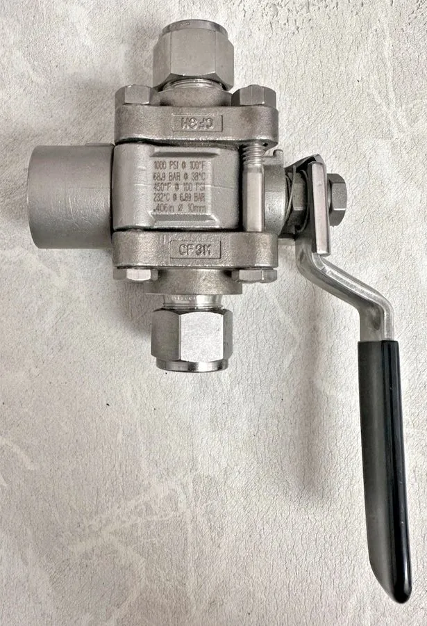 Клапан Swagelok SS-63XTS8-F8 SS 3-Piece 60 Series 3-Way Ball Valve FNSP