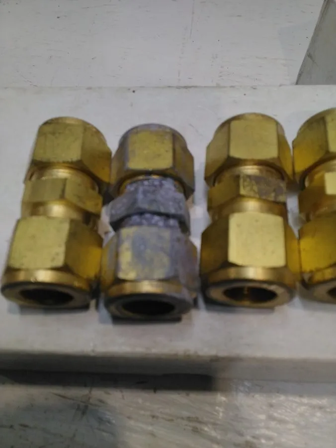 Фитинг SWAGELOK B-810-6 BRASS fitting 1/2” Union Connectors