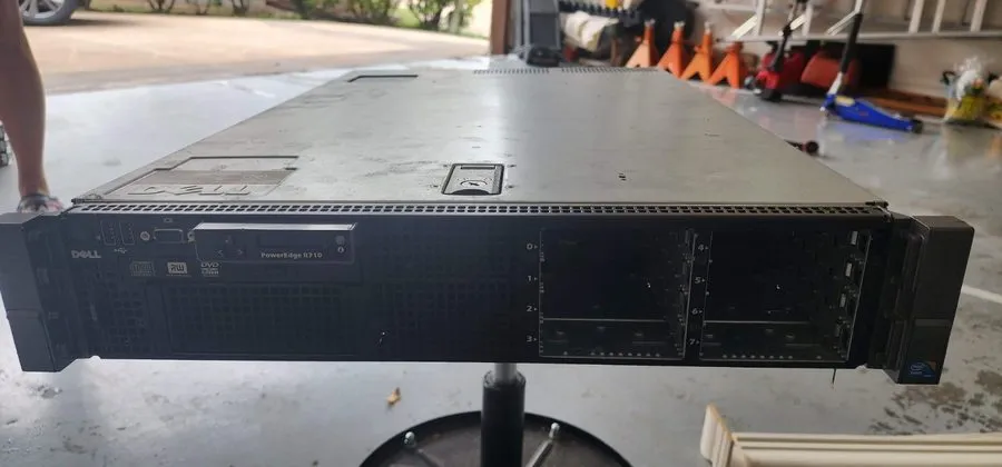 Сервер Dell PowerEdge R710 2x Xeon Quad Core E5530 2.4GHz 32GB Ram 2x 870W 2U Se