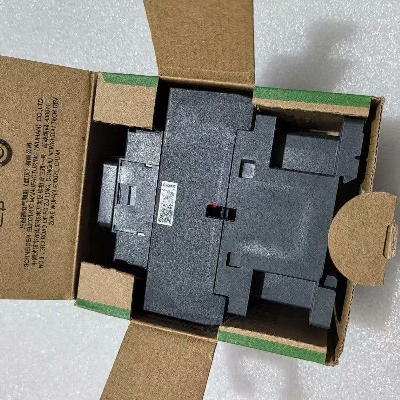 Контактор Schneider LC1D32F7 TeSys D IEC Contactor LC1D32 110V AC Coil, 32A, 3P,