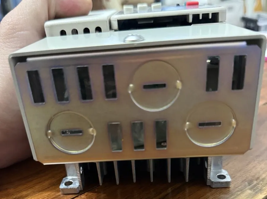 Частотный преобразователь YASKAWA GA50U4002ABA AC DRIVE: ga500 series 010-685649 — фото лота 2