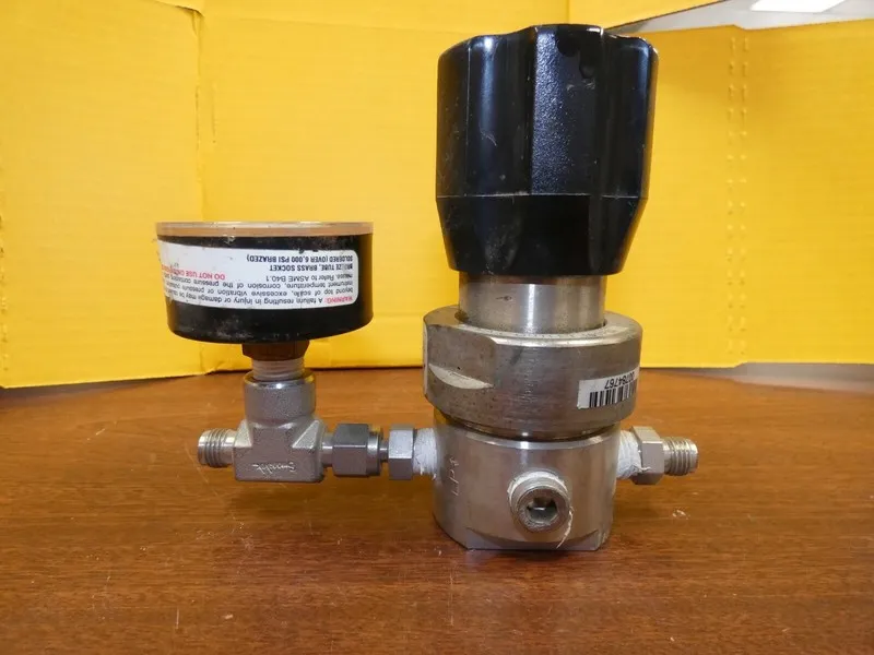 Трубопроводная арматура AP Tech AK1510S Max Inlet 300PSI Pressure Regulator with