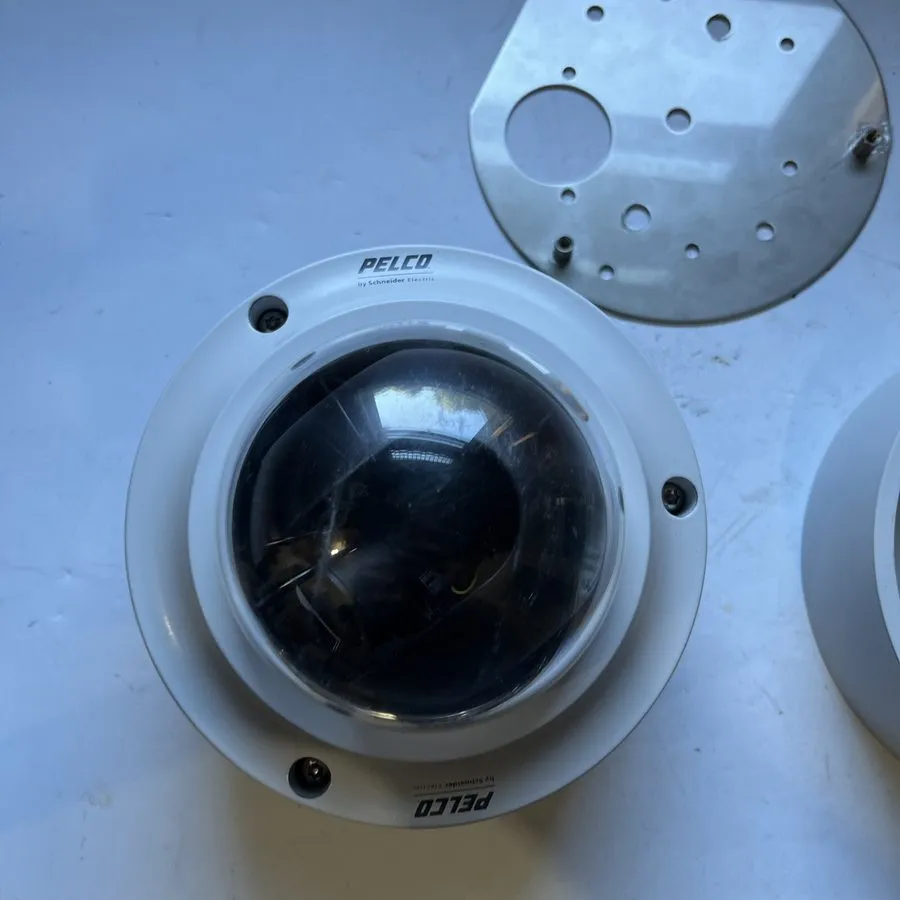 Камера Pelco Sarix IMP Series Environmental Mini Dome Camera IMP1110-1E