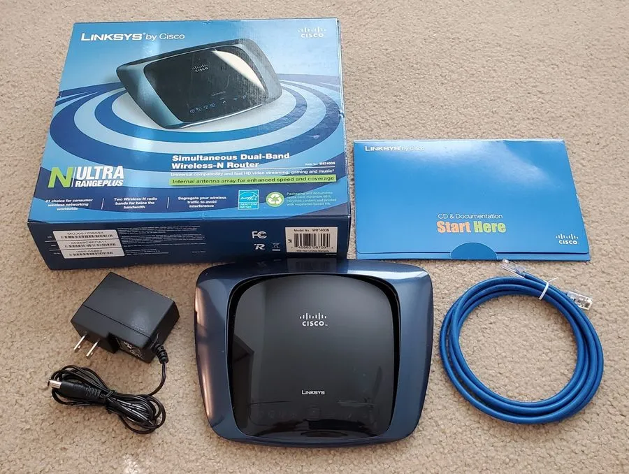 Маршрутизатор Linksys WRT400N 300 Mbps 4-Port 10/100 Wireless N Router