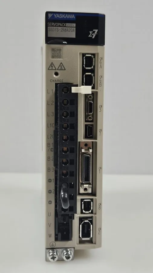 Сервопривод YASKAWA SGD7S-2R8A20A ac servo drive servopack