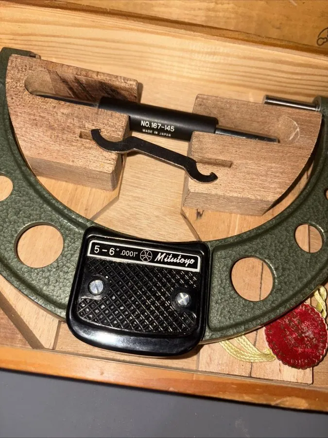 Микрометр Mitutoyo 5-6” Micrometer No. 103-220 in Wood Box — фото лота 1