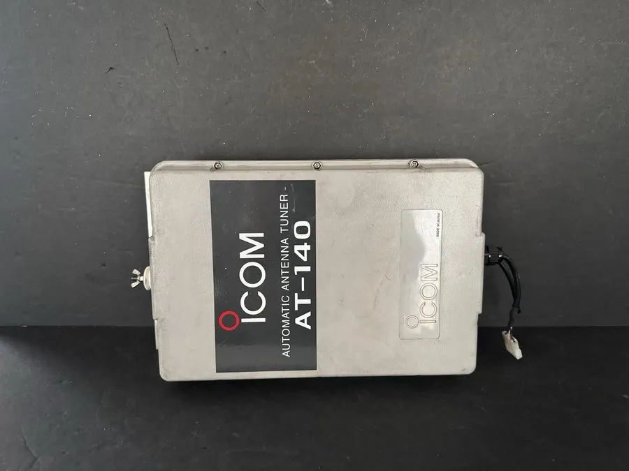 Антенный тюнер Icom AT-140 Automatic Antenna Tuner