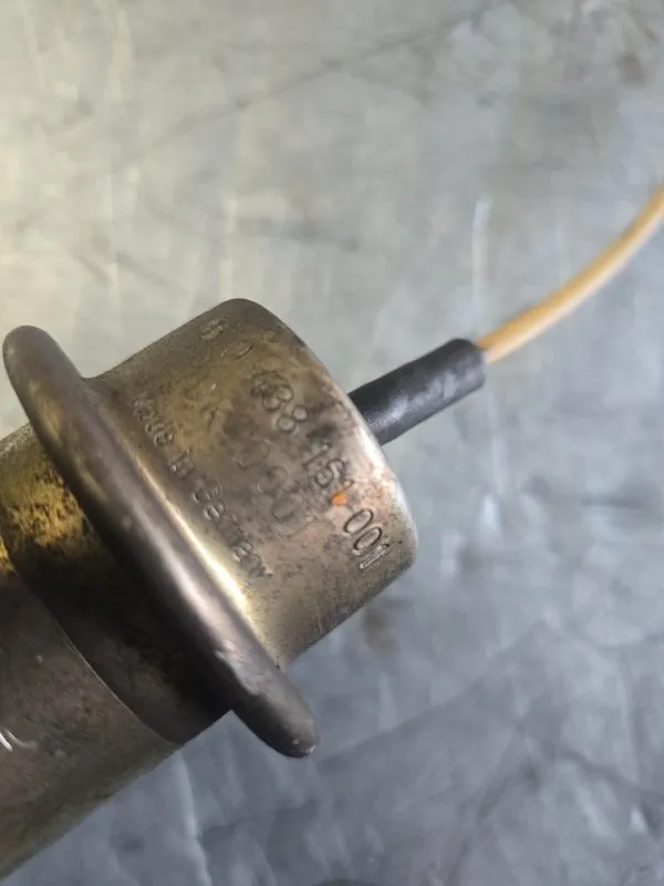 Трубопроводная арматура Mercedes Benz CIS Injection Bosch FPR Fuel Pressure Regu — фото лота 2