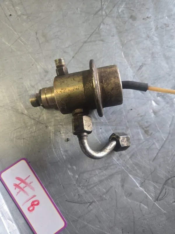 Трубопроводная арматура Mercedes Benz CIS Injection Bosch FPR Fuel Pressure Regu — фото лота 3