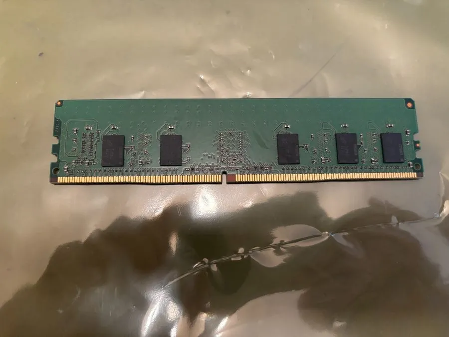 Модуль памяти MICRON MTA9ASF1G72PZ-2G9E1UI 8GB 1Rx8 PC4-2933Y ECC Reg 1.2V 288-p — фото лота 1