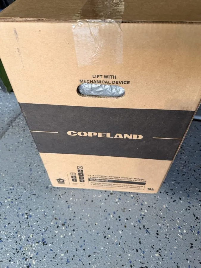 Компрессор ZP21LXE-PFV-800 Copeland Scroll Compressor 20,000 BTU/HR, 208/230V