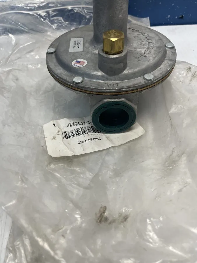 Трубопроводная арматура MAXITROL 325-5-88-0013 Gas Pressure Regulator,NPT,325000