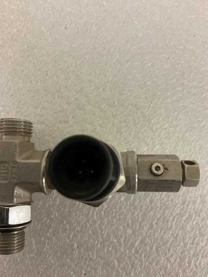 Клапан Swagelok SS-BVST4 Stainless Steel Bleed Valve FNSP — фото лота 2
