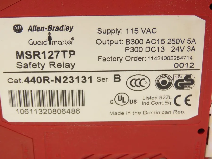 Реле безопасности Allen Bradley 440R-N23131 GuardMaster MSR127TP Safety Relay