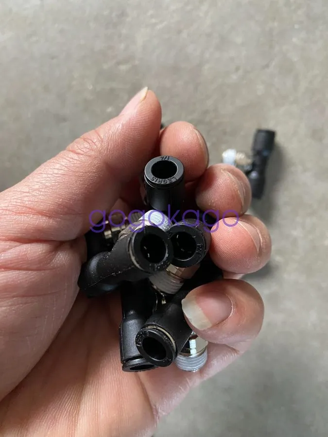 Фитинг Parker XW372PLP-4-2 pneumatic tee fitting