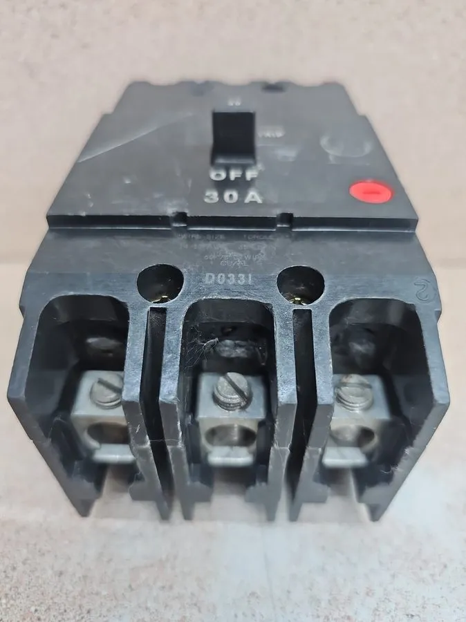 Автоматический выключатель GE TEY330 30A 3-Pole 480V Type TEY Circuit Breaker HA