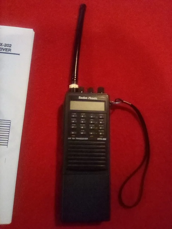 Радиостанция 4 X Realistic/Radio Shack 2 Meter HTX-202 Ham Radios — фото лота 1