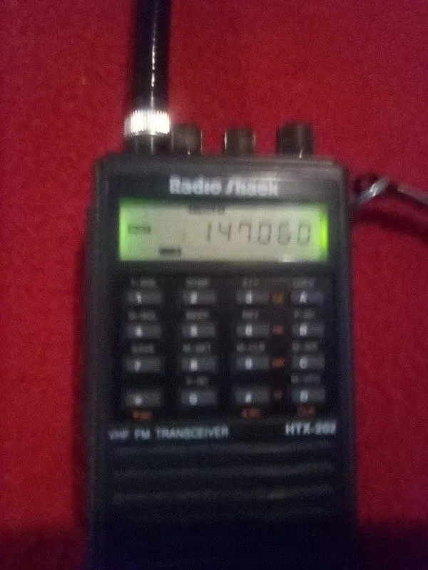 Радиостанция 4 X Realistic/Radio Shack 2 Meter HTX-202 Ham Radios — фото лота 3
