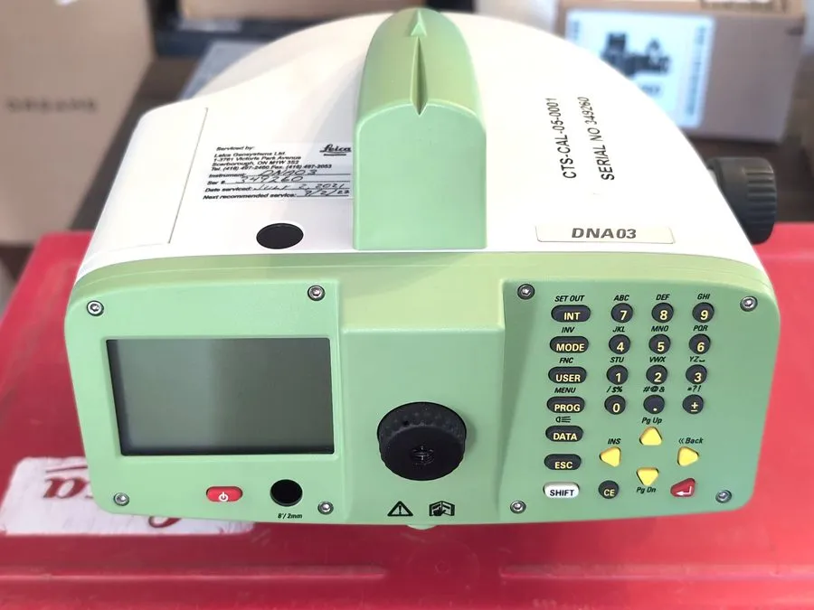 Нивелир Leica DNA03 High Precision Digital Level w/ Case