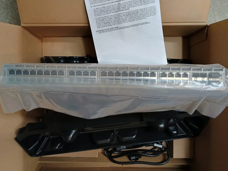 Коммутатор Arista 720XP CCS-720XP-48ZC2-2F 40x 100M-2.5G PoE 8x 100M-5G PoE 4x 2 — фото лота 2