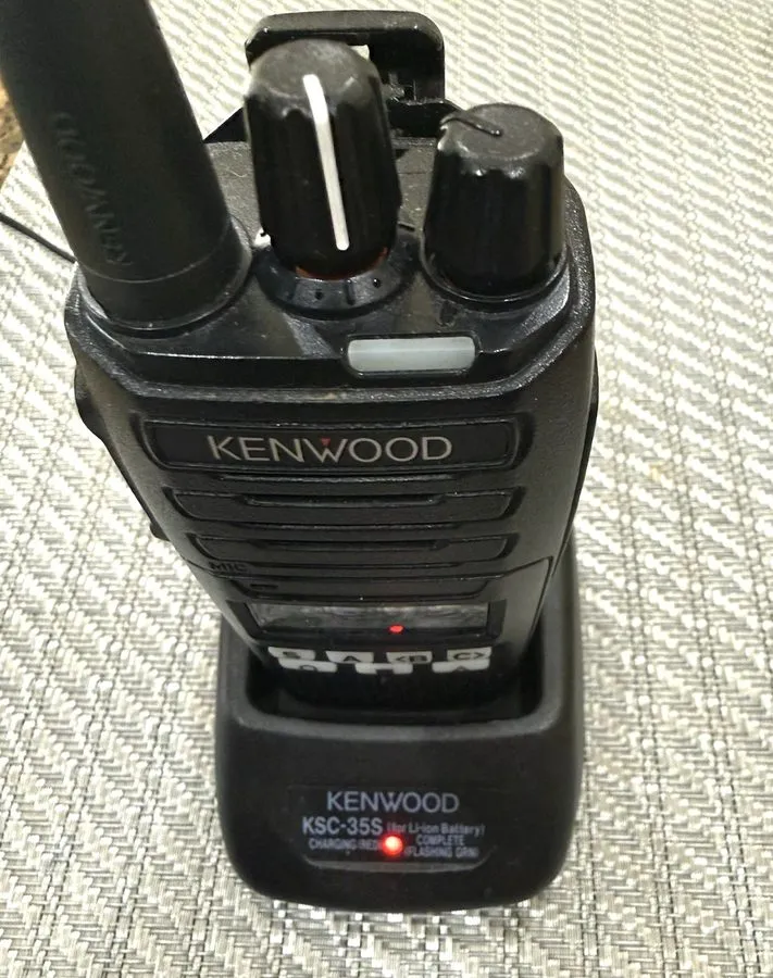 Радиостанция Kenwood NX-1000 Series (NX-1300-K5) UHF Transceiver Two-Way Radio