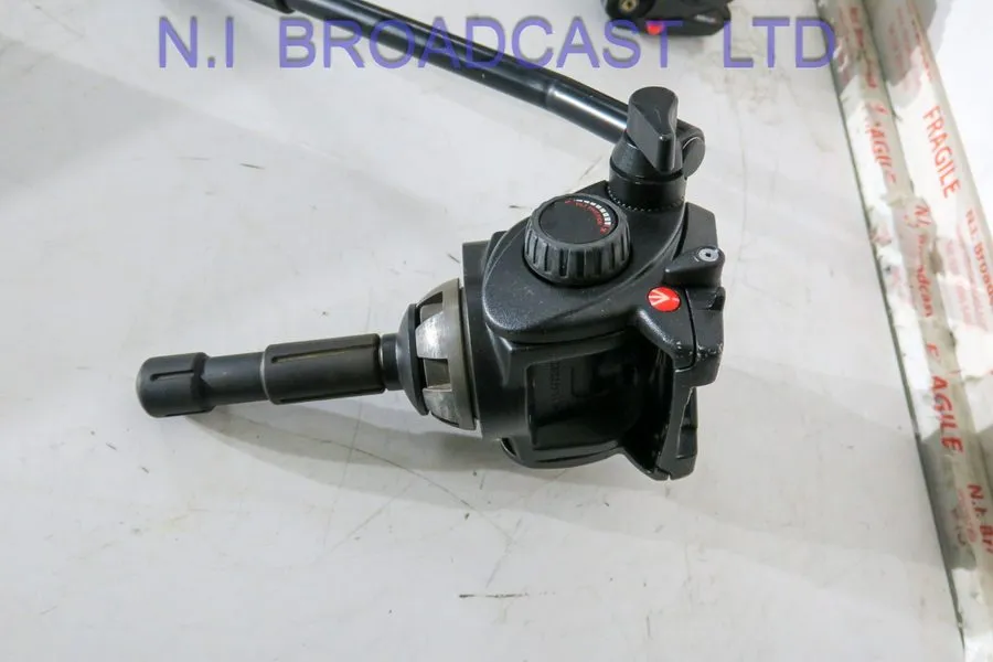 Оборудование видеонаблюдения Manfrotto 546B Aluminum Video Tripod With 501HDV Vi