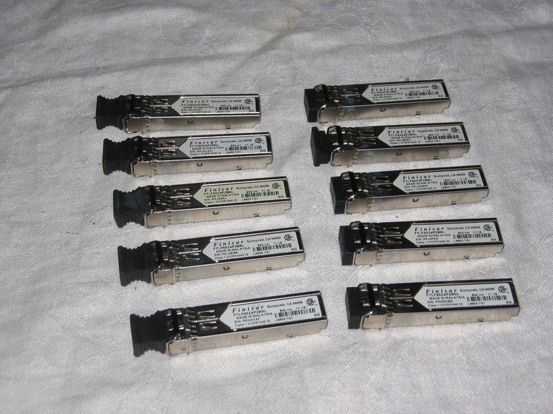 Оптический модуль FINISAR FTLF8524P2BNL Multi-MODE 4.25G 850NM 0.3KM TRANSCEIVER