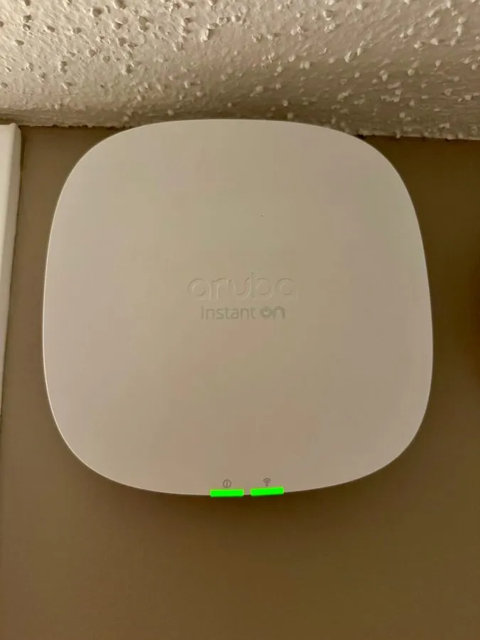 Точка доступа Wi-Fi Aruba APIN0515 802.11ax Unified Access Point Q9H63A — фото лота 1