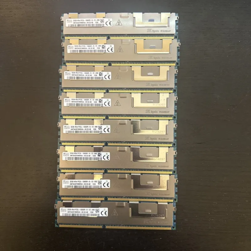 Модуль памяти SK Hynix 32GB HMT84GR7MMR4A-H9 D8 AD DDR3 PC3L-10600R Server RAM A — фото лота 1