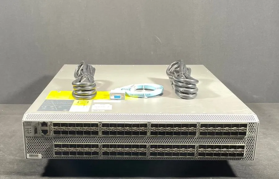Коммутатор Cisco MDS 9396S DS-C9396S-48EK9 Fabric Layer Switch