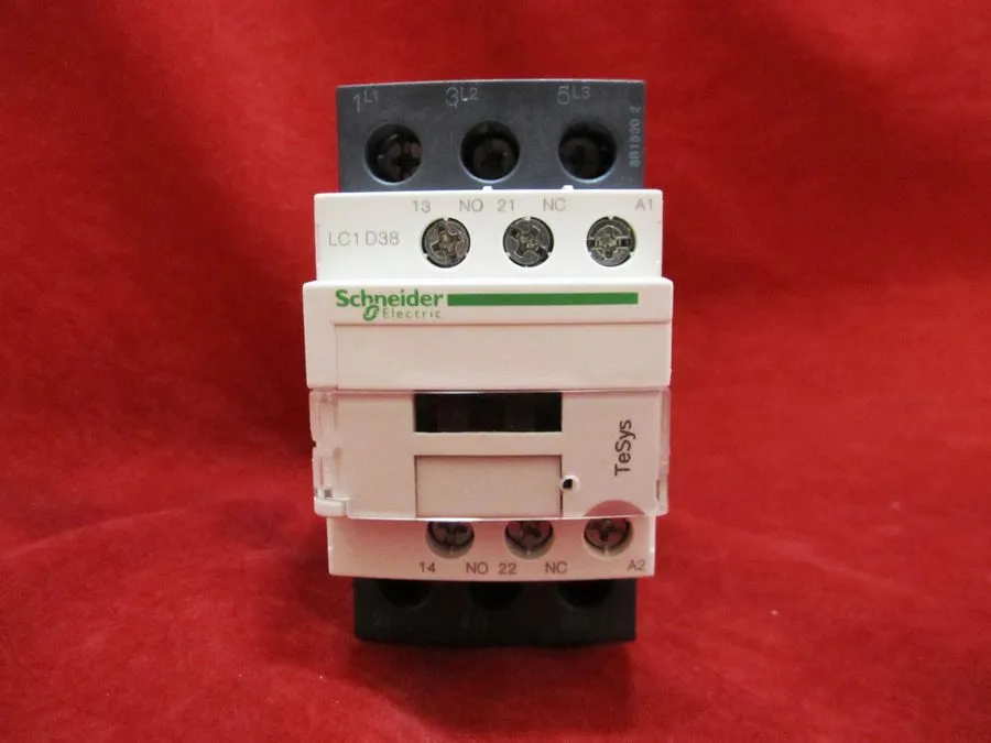 Контактор LC1D38F7 IEC contactor, TeSys Deca, nonreversing, 38A, 20HP at 480VAC