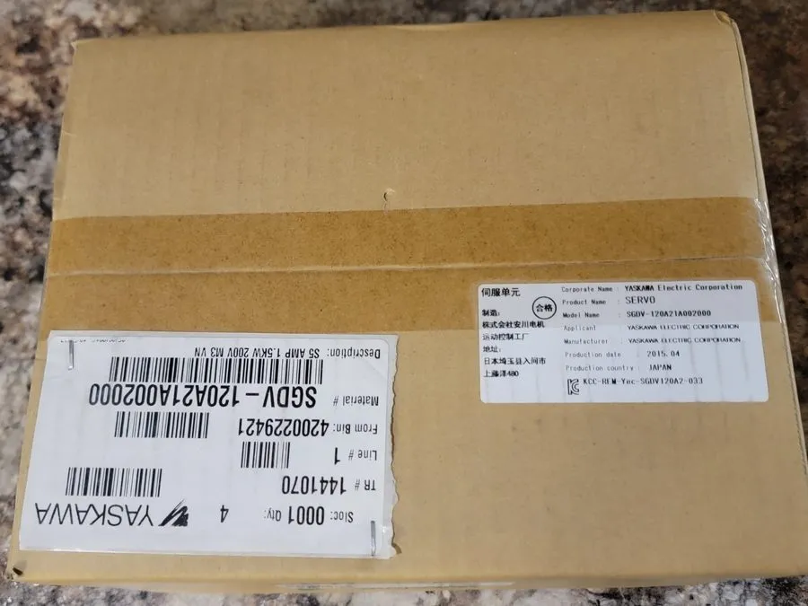 Сервопривод Yaskawa SGDV-120A21A002000 AC Servo Drive Servopack 3-Phase 5.5kW